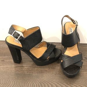 Steve Madden Platform Open Toe Pump